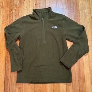 The North Face Men's Thermal 1/4 Zip Sweater. Size M